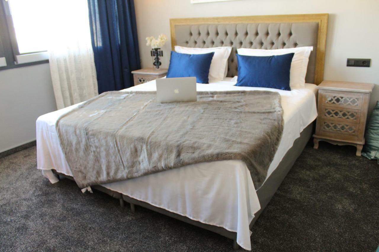 Luxury Split Apartment With View ภายนอก รูปภาพ
